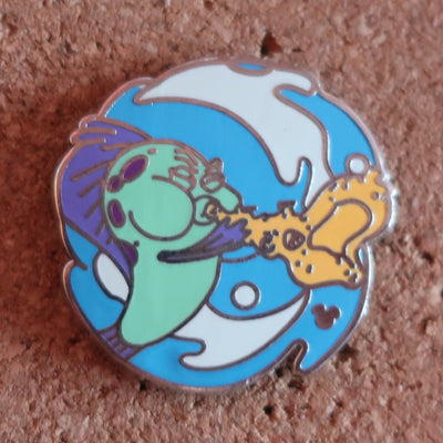 Disney enamel lapel pin (DP-268)