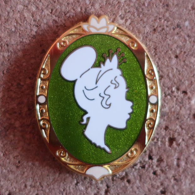 Disney enamel lapel pin (DP-330)