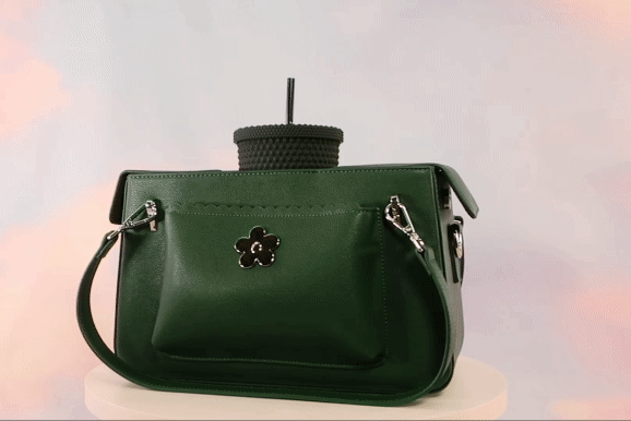 Sample: The Holliday bag in Chocolate (S35)